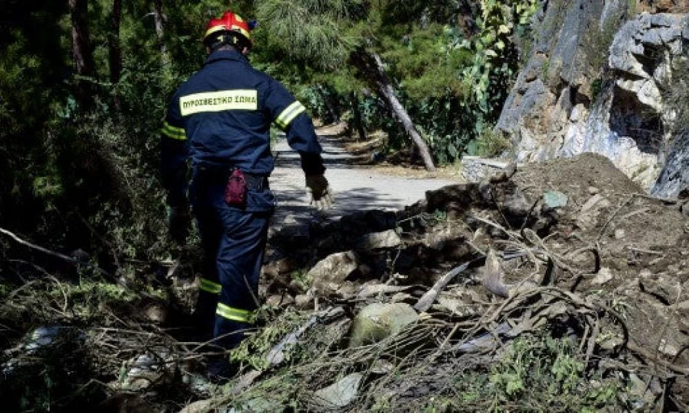 Σε εξέλιξη έρευνα για τη διάσωση ατόμου που χάθηκε στην Πάρνηθα